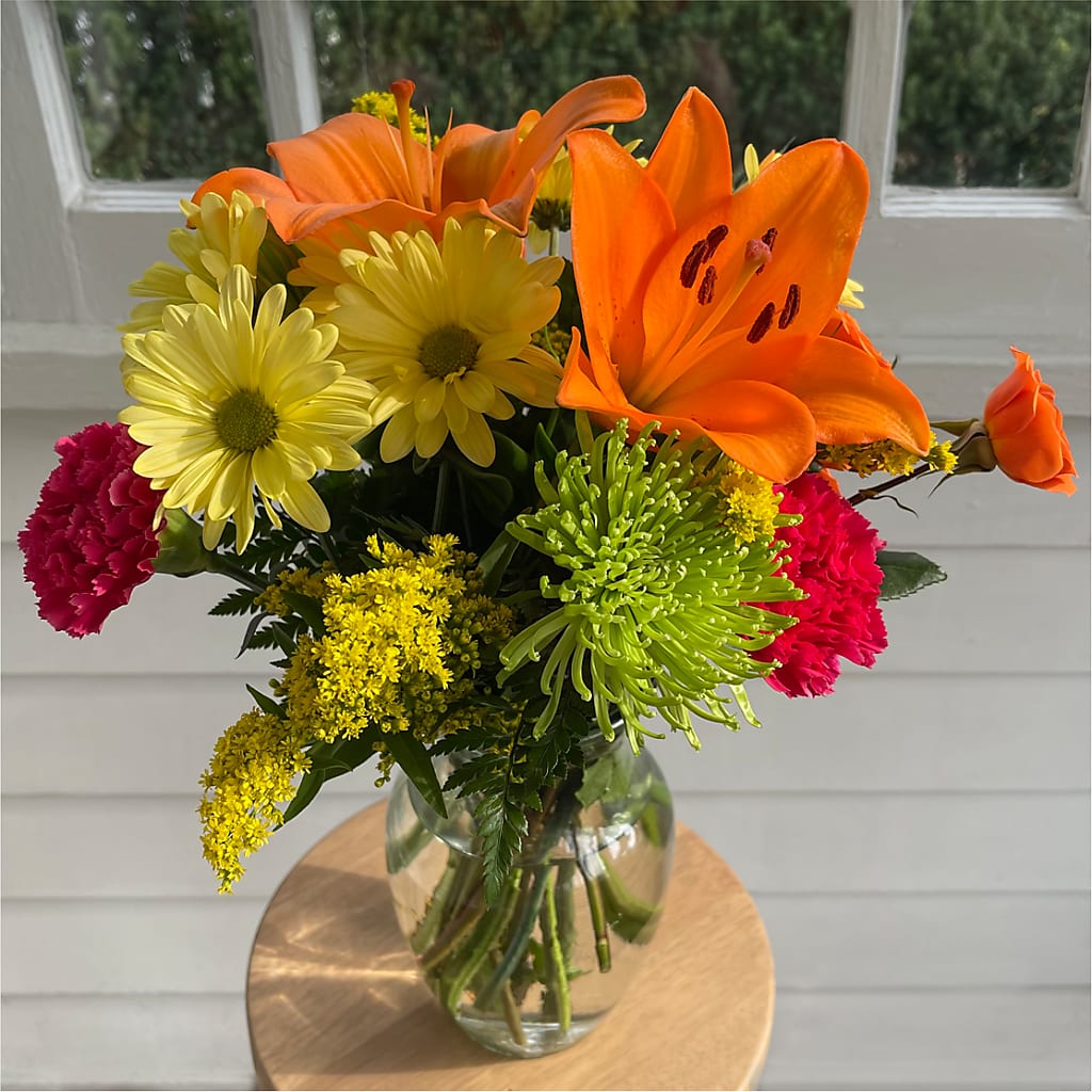 Bold & Bright – A Florist Original – JENNY'S FLOWER, Brooklyn NY