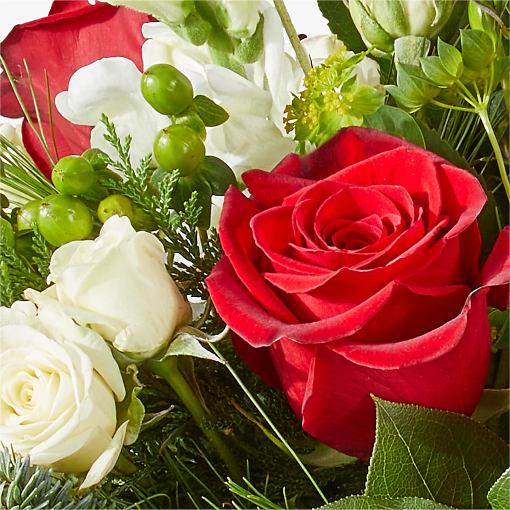 Deck the Halls Bouquet – JENNY'S FLOWER, Brooklyn NY